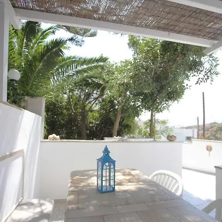 Celestial Garden Aparthotel Adamantas (Milos)