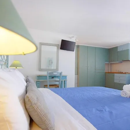 Celestial Garden Adamantas (Milos)