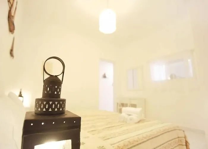 Celestial Garden Lägenhetshotell Adamantas (Milos)