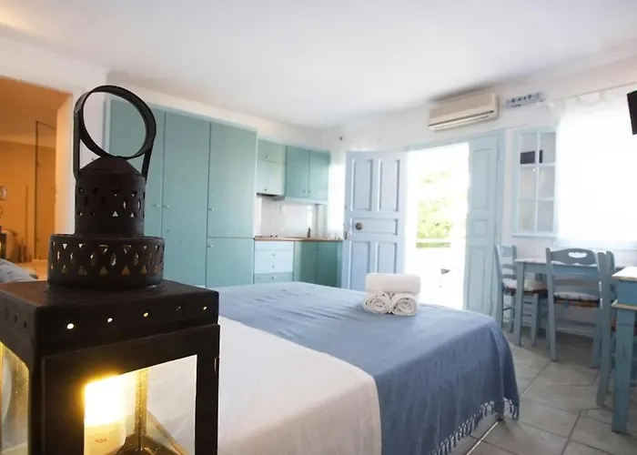 Celestial Garden 3* Adamantas (Milos)